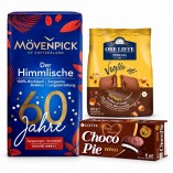 Кофе молотый и 2 пачки печенья